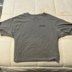 Men’s Patagonia short grey short sleeve